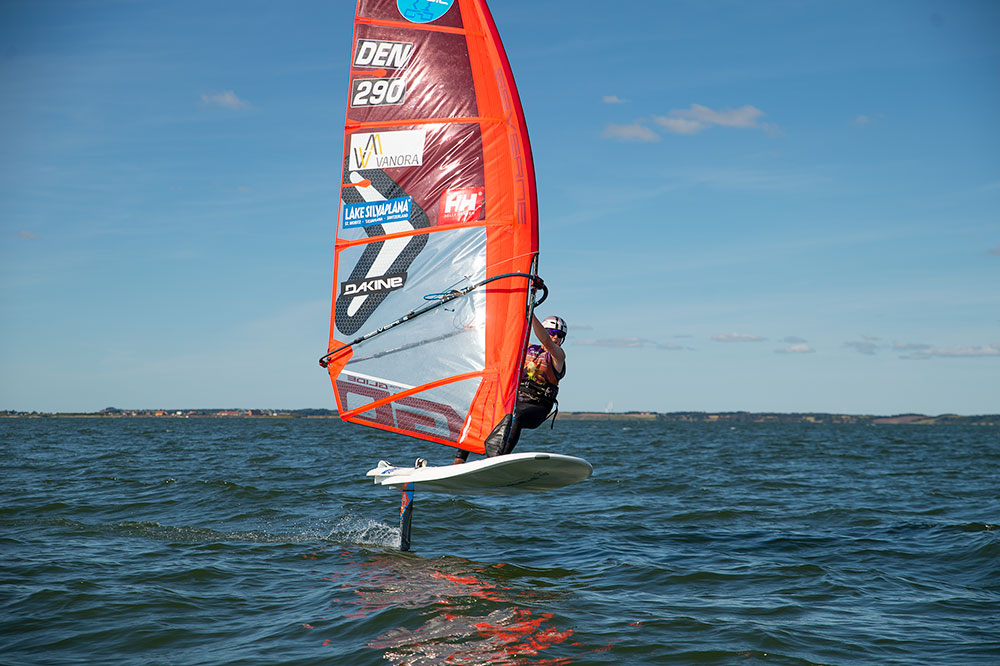 foil-windsurfing-efterskole