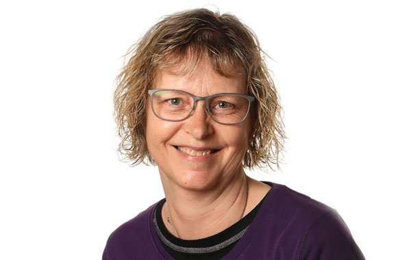 Portræt af Else Kyed, ernæringsassistent på Venø Efterskole.