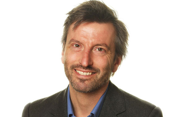 Portræt af Peter Rewers, lærer på Forfatterlinjen på Venø Efterskole.